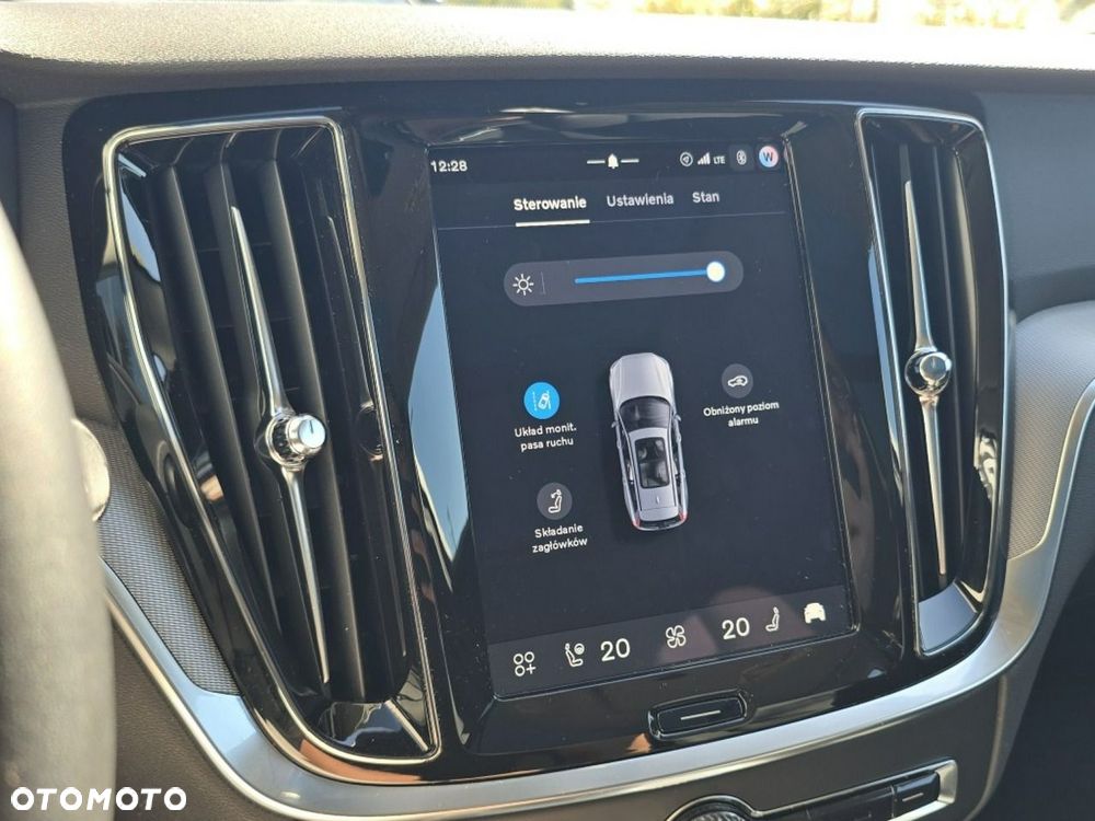 Volvo V60 B4 B Plus Dark - 26