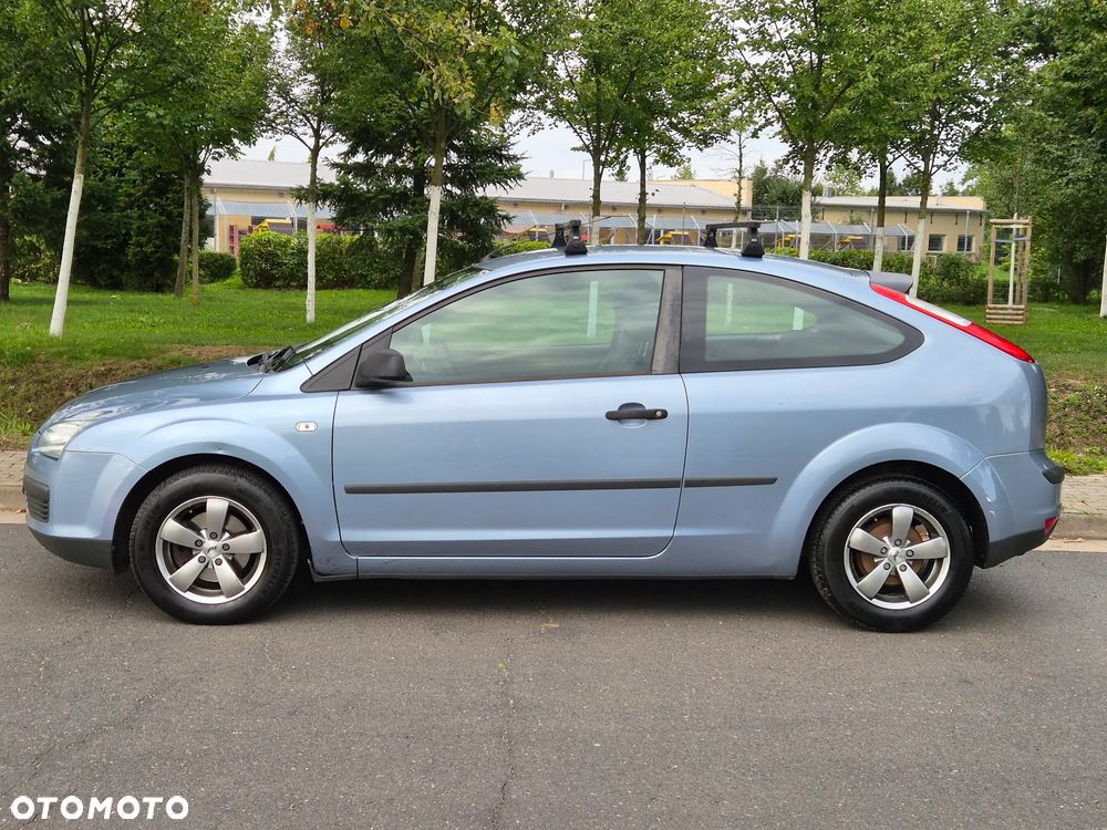 Ford Focus 1.4 Ambiente - 4