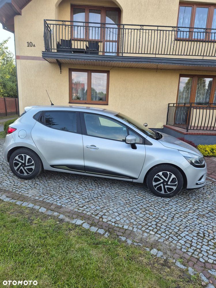 Renault Clio - 6
