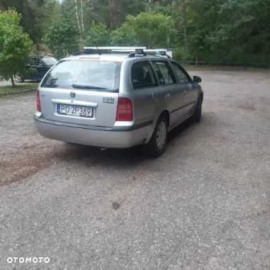 Skoda Octavia 1.6 Ambiente - 5