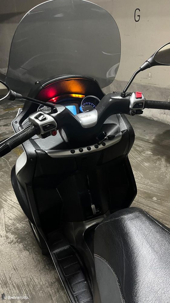 Piaggio MP3 - 4