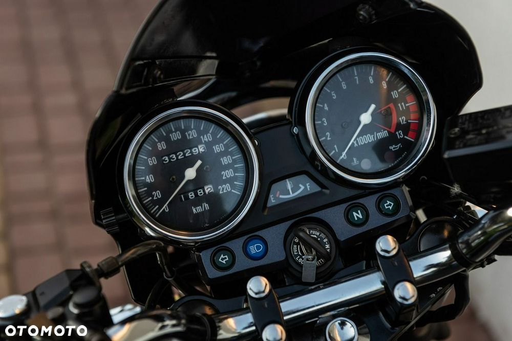 Kawasaki ER - 8