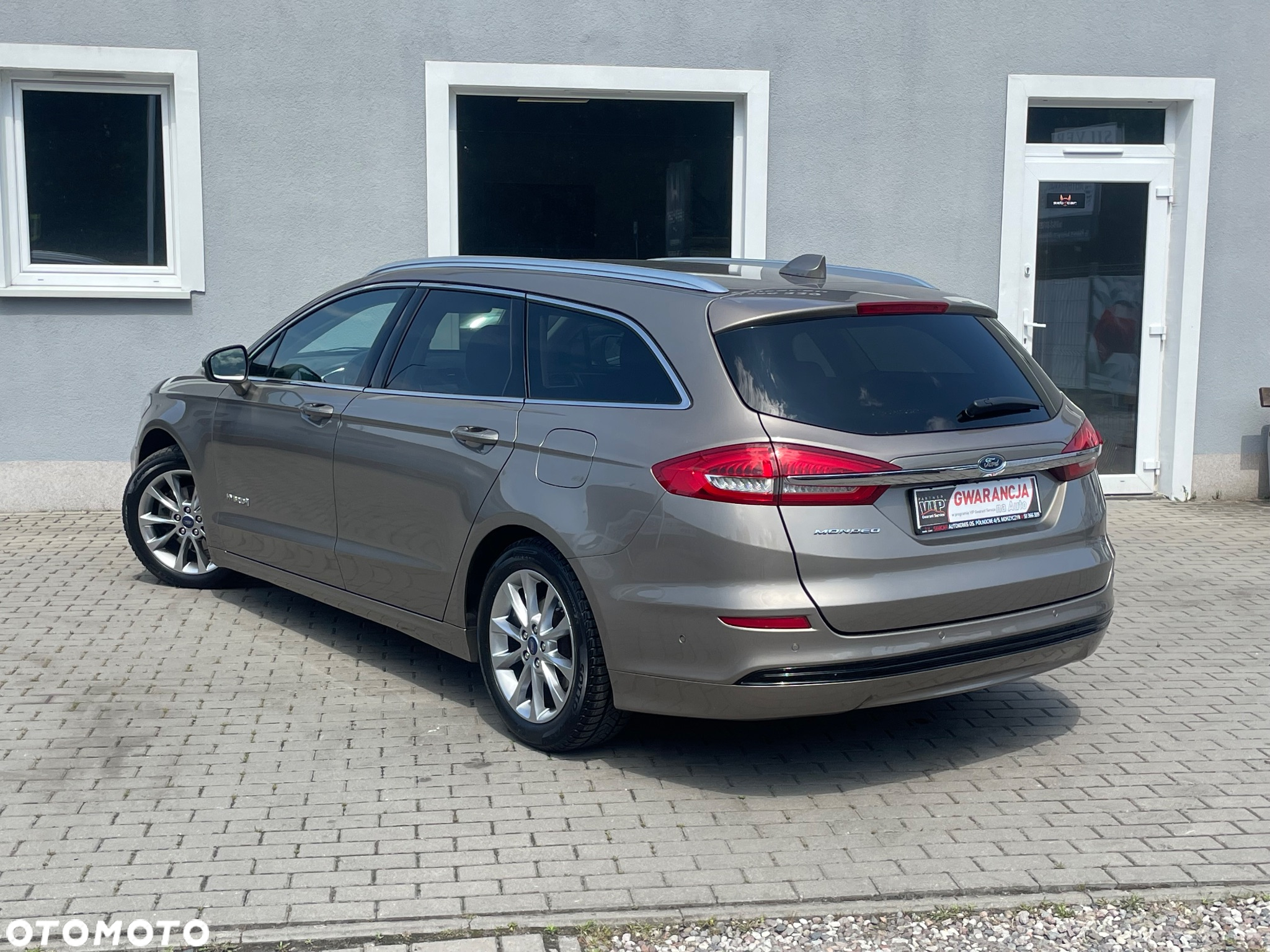 Ford Mondeo 2.0 Hybrid Titanium - 18