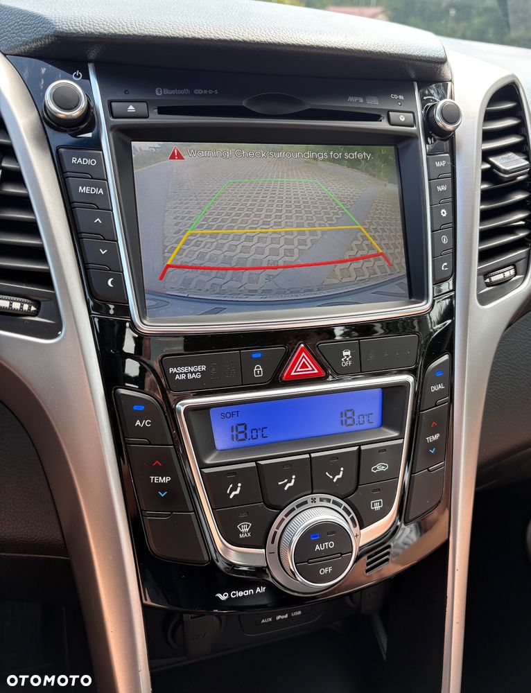 Hyundai i30 blue Kombi 1.6 GDi Style - 22