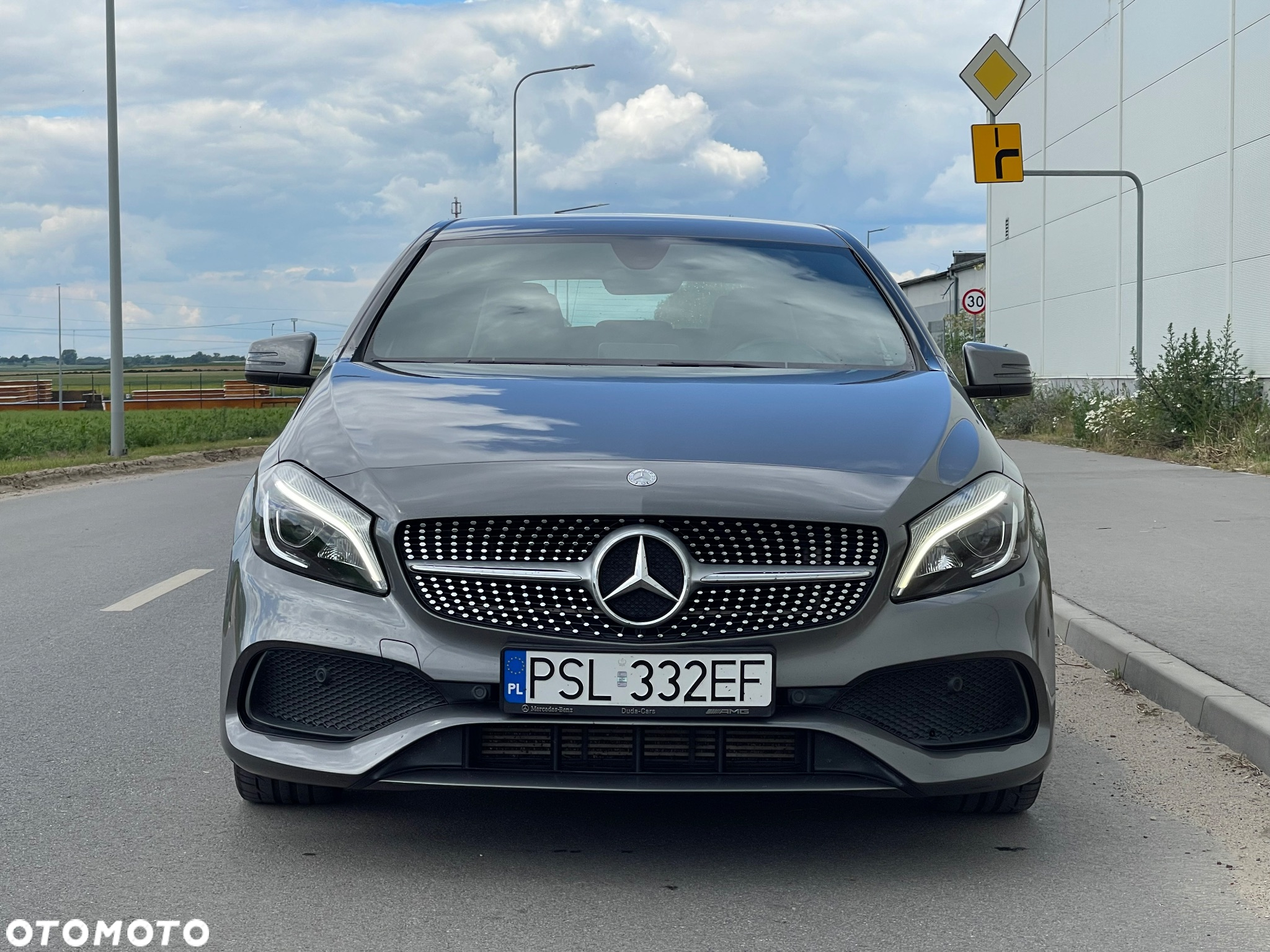Mercedes-Benz Klasa A 180 AMG Line - 5
