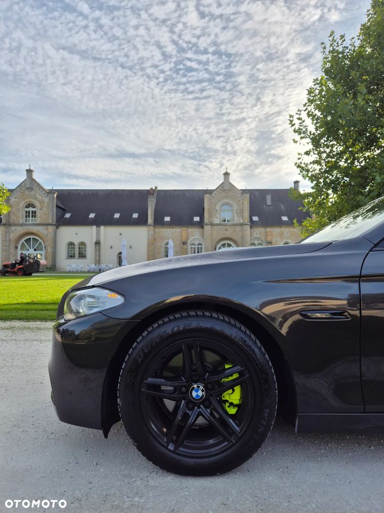 BMW Seria 5 523i Sport-Aut - 27