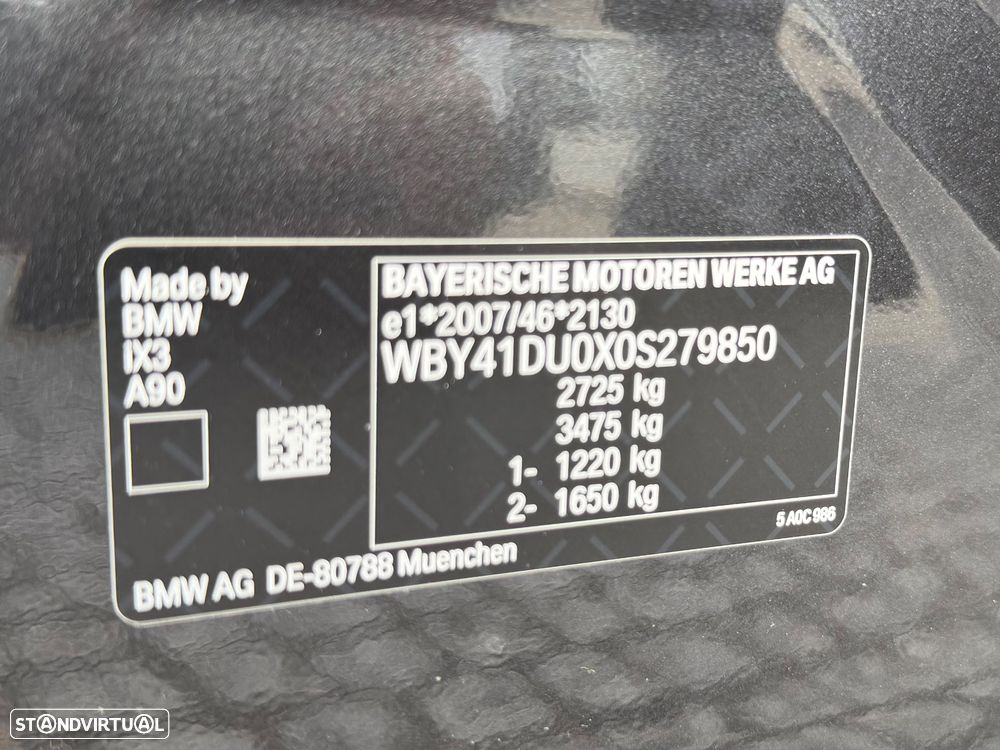 BMW iX3 M Sport Impressive - 14