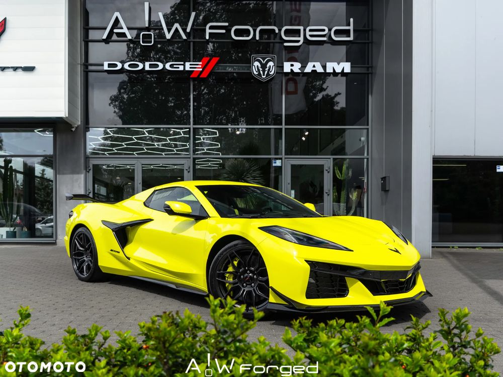 Chevrolet Corvette - 5