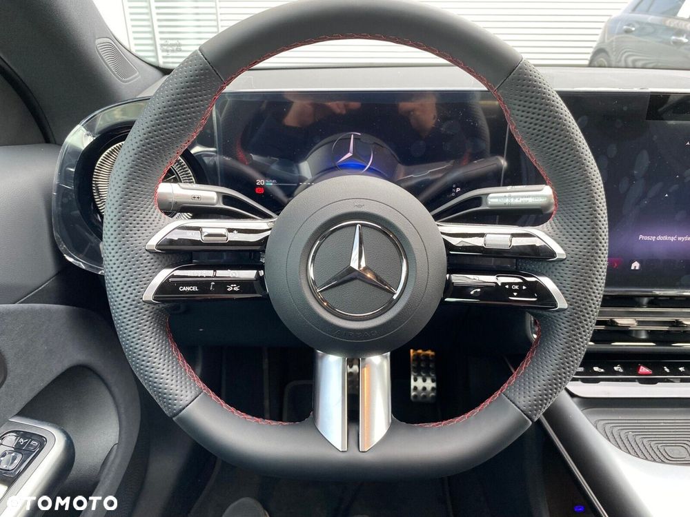 Mercedes-Benz CLA - 12