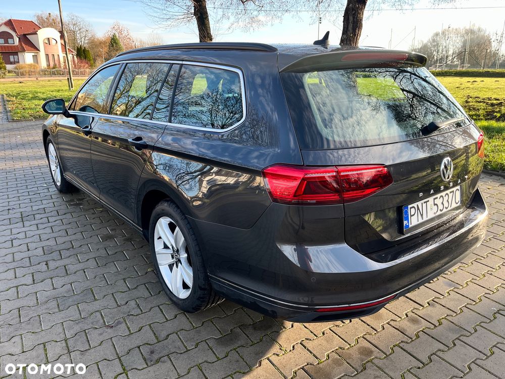 Volkswagen Passat 1.6 TDI SCR DSG Business - 9