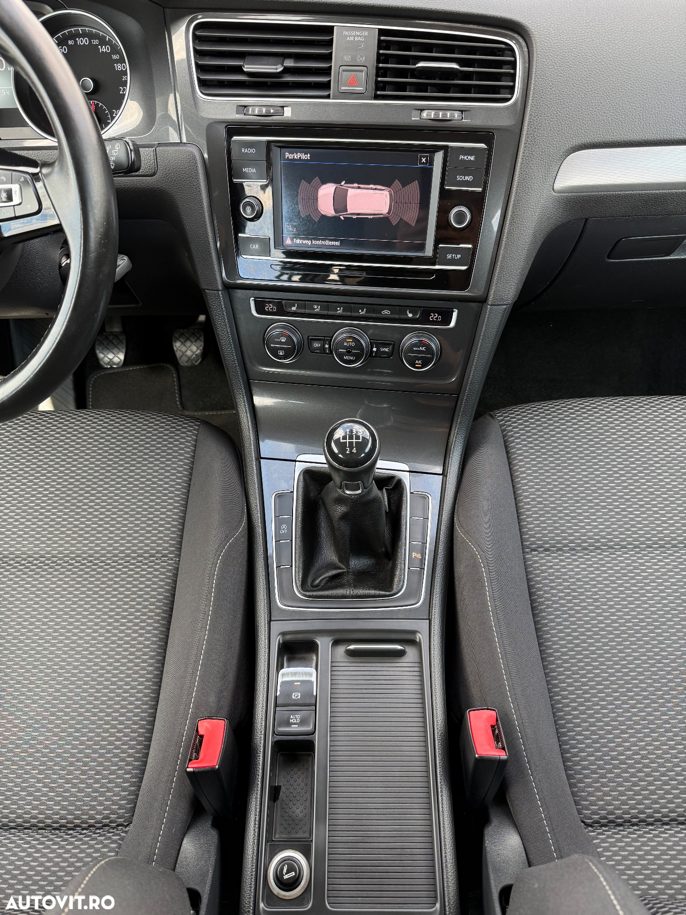 Volkswagen Golf 1.6 TDI (BlueMotion Technology) Trendline - 16