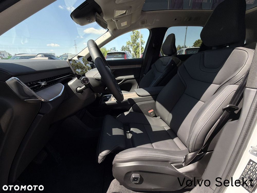 Volvo EX90 - 11