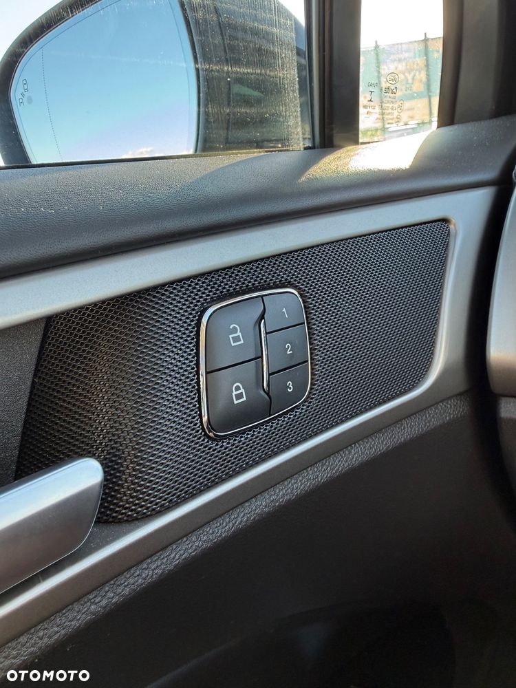 Ford Mondeo Vignale 2.0 TDCi PowerShift - 10