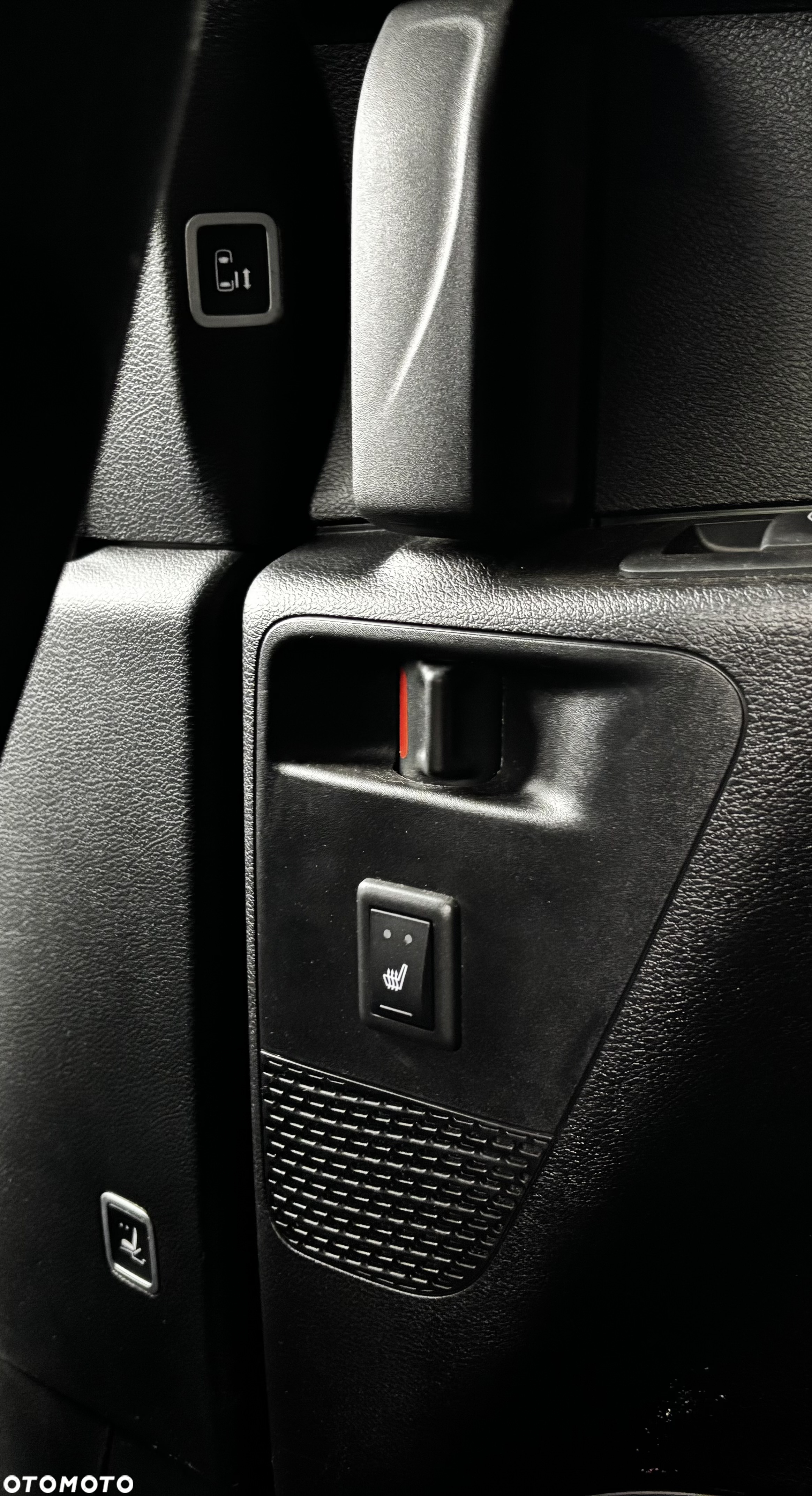 Chrysler Pacifica - 13