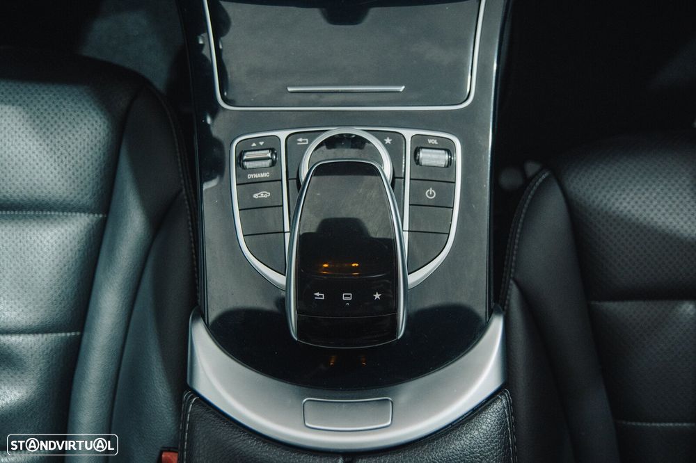 Mercedes-Benz C 300 BlueTEC Hybrid AMG Line - 12