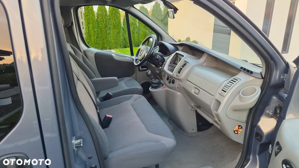 Opel Vivaro Tour Elegance L1H1 - 13