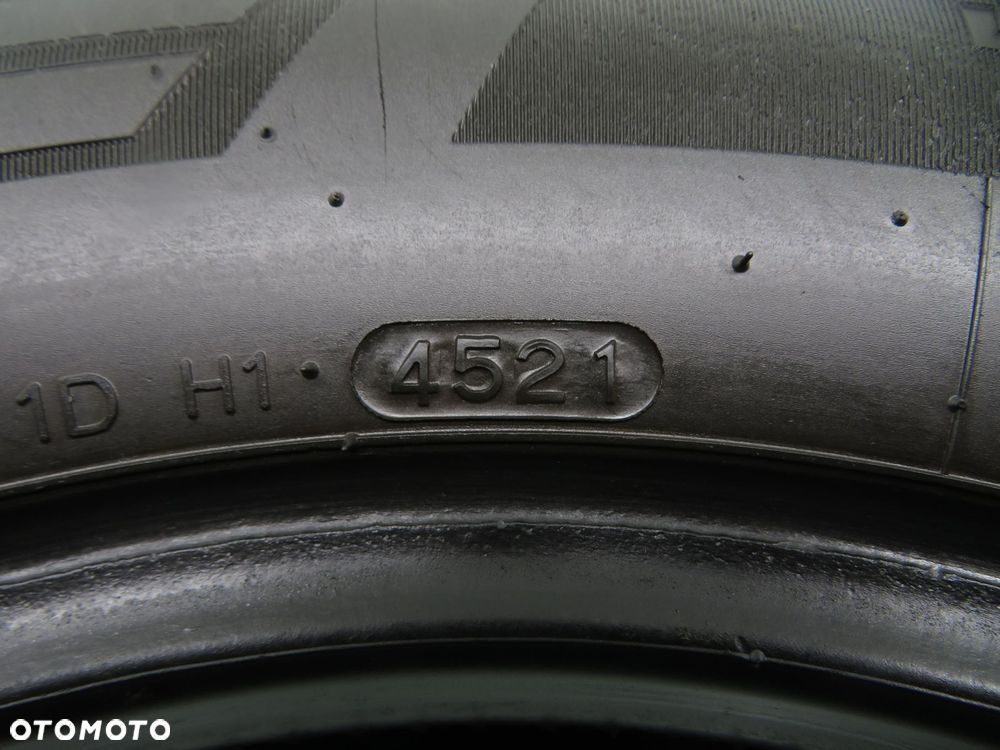 1x 215/65R15C OPONA ZIMOWA Hankook Winter Icept LV RW12 104/102T - 2