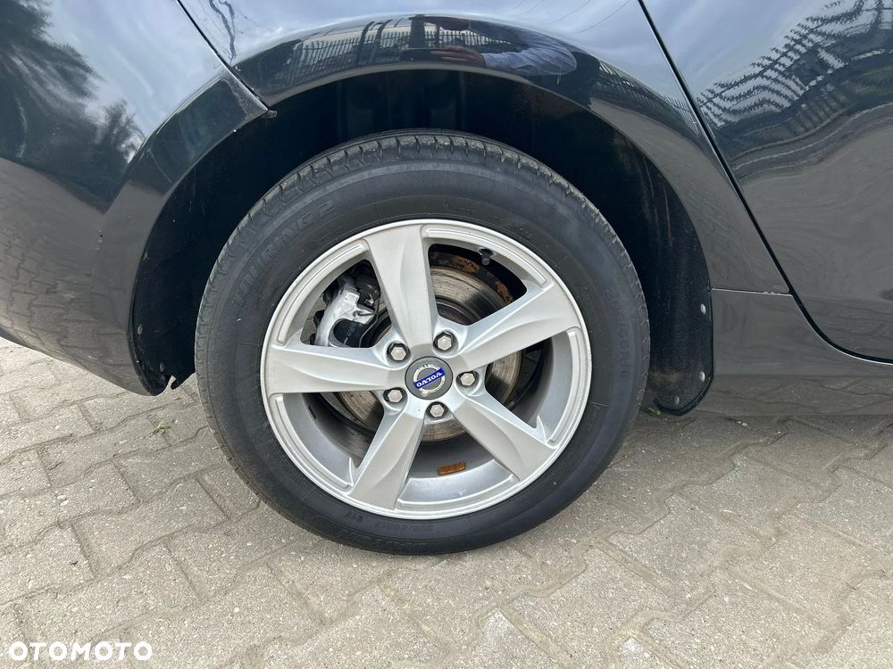 Volvo V40 D2 Momentum - 24