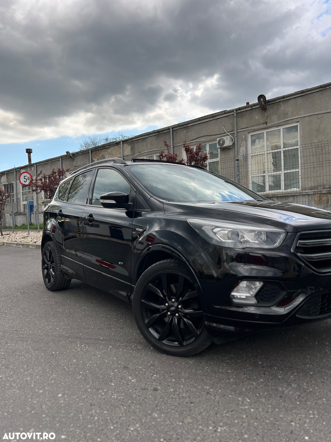 Ford Kuga 2.0 TDCi 4x4 Aut. ST-Line - 6