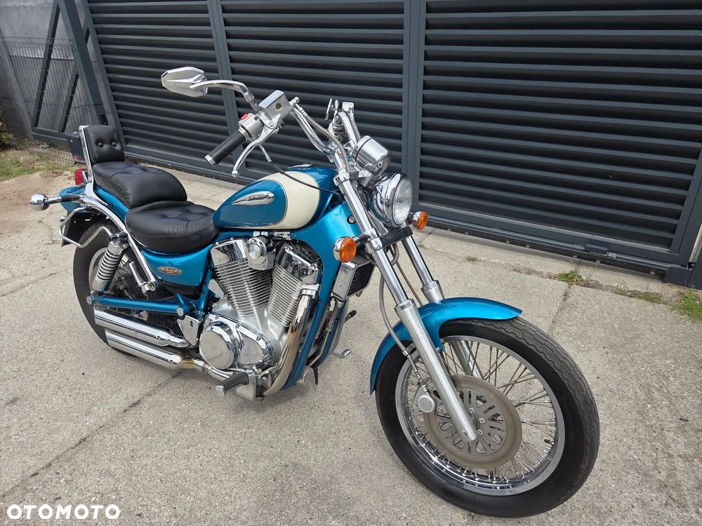 Suzuki Intruder - 2