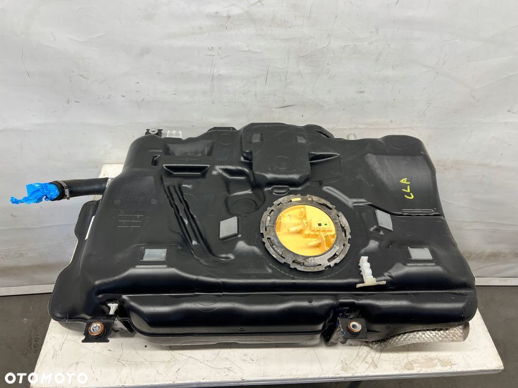 Mercedes-Benz CLA 180D X117 1.5 dCi zbiornik bak paliwa KOMPLETNY - 1