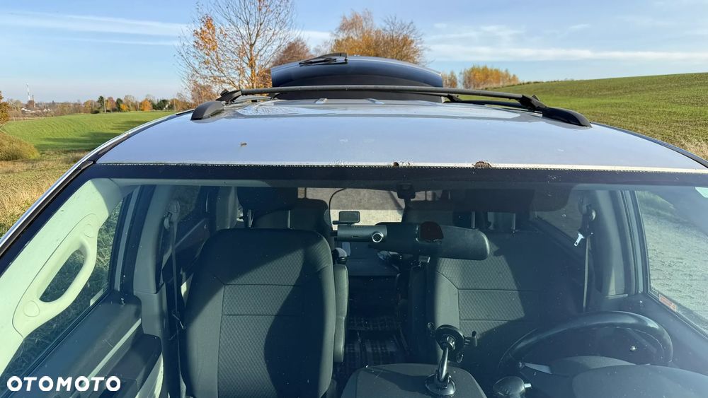 Dodge Grand Caravan 3.3 SE - 22