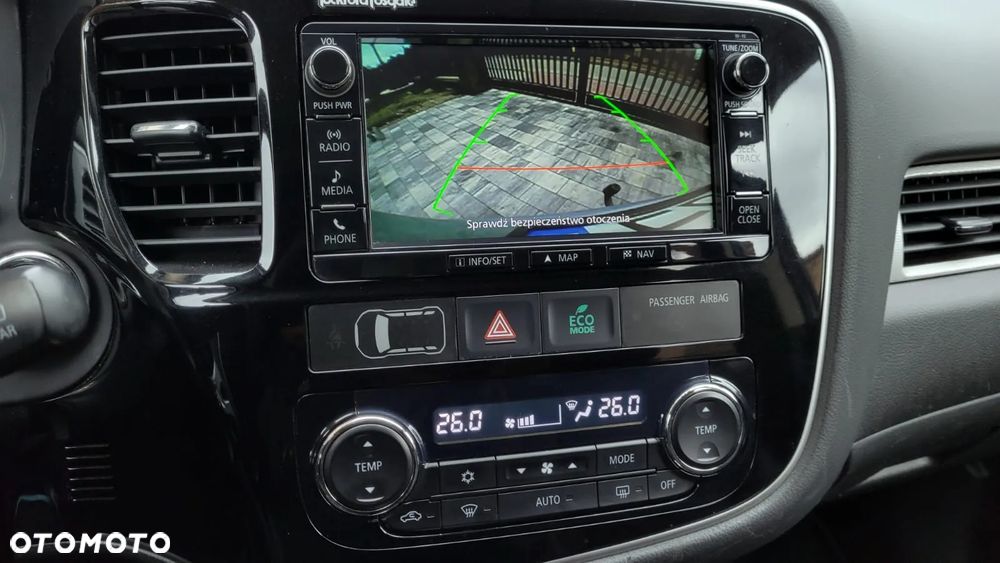 Mitsubishi Outlander - 10