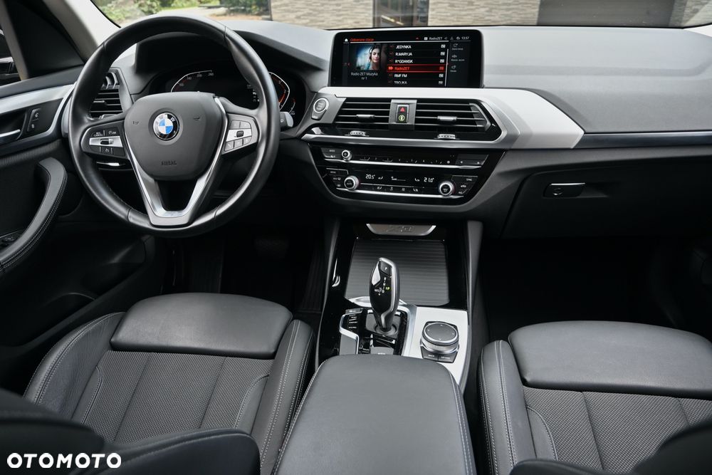 BMW X3 sDrive18d xLine sport - 18