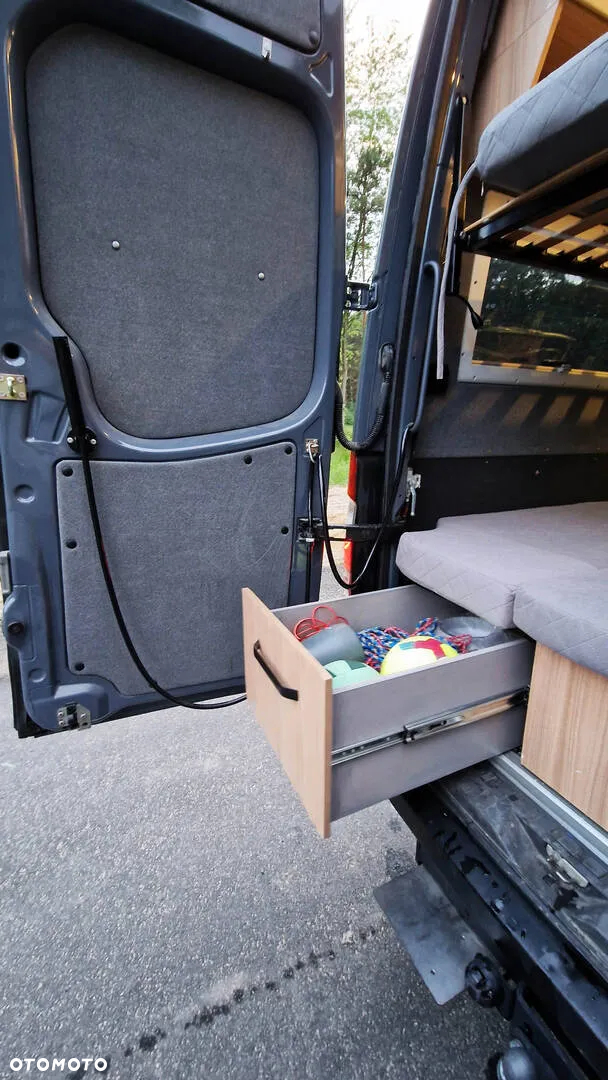 Mercedes-Benz Sprinter - 26