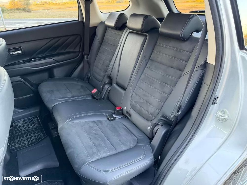 Mitsubishi Outlander 2.4 Instyle - 20