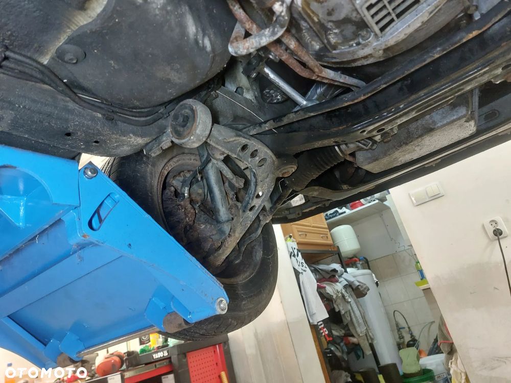BMW Seria 3 - 35