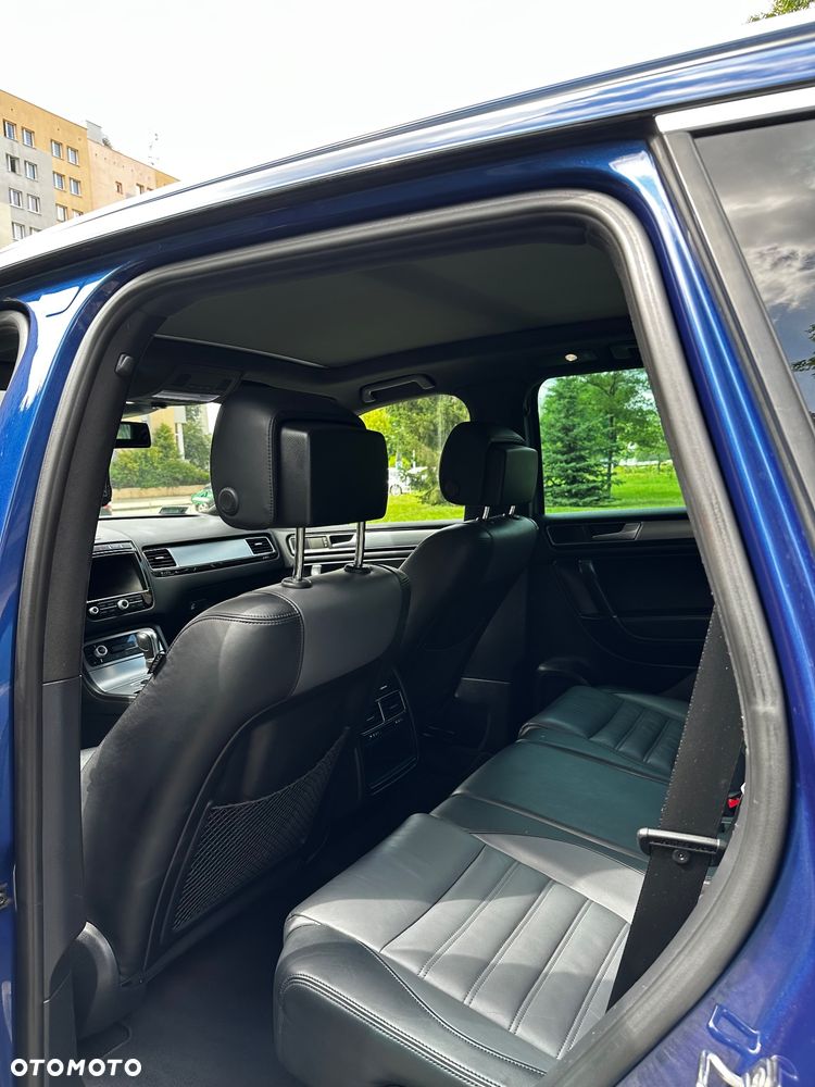 Volkswagen Touareg 3.0 V6 TDI BMT Perfectline R-Style - 25