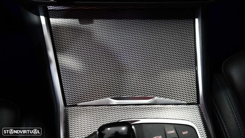 BMW 320 d Touring xDrive Aut. Edition M Sport Shadow - 19