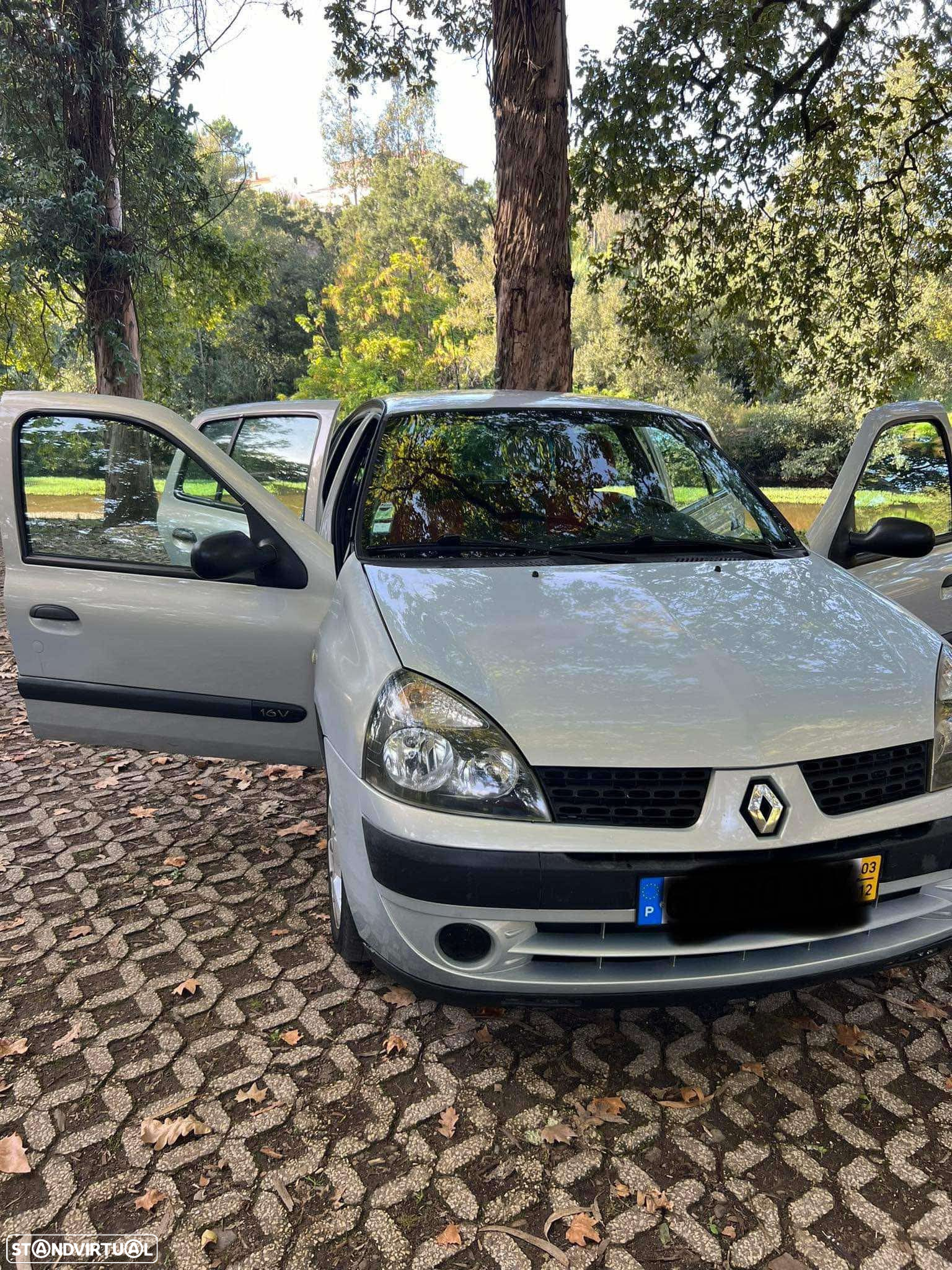 Renault Clio 1.2 16V S - 3