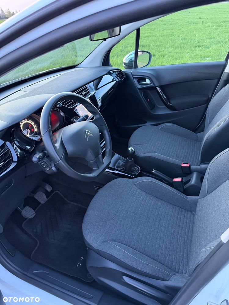 Citroën C3 Pure Tech (VTi) 82 Exclusive - 13