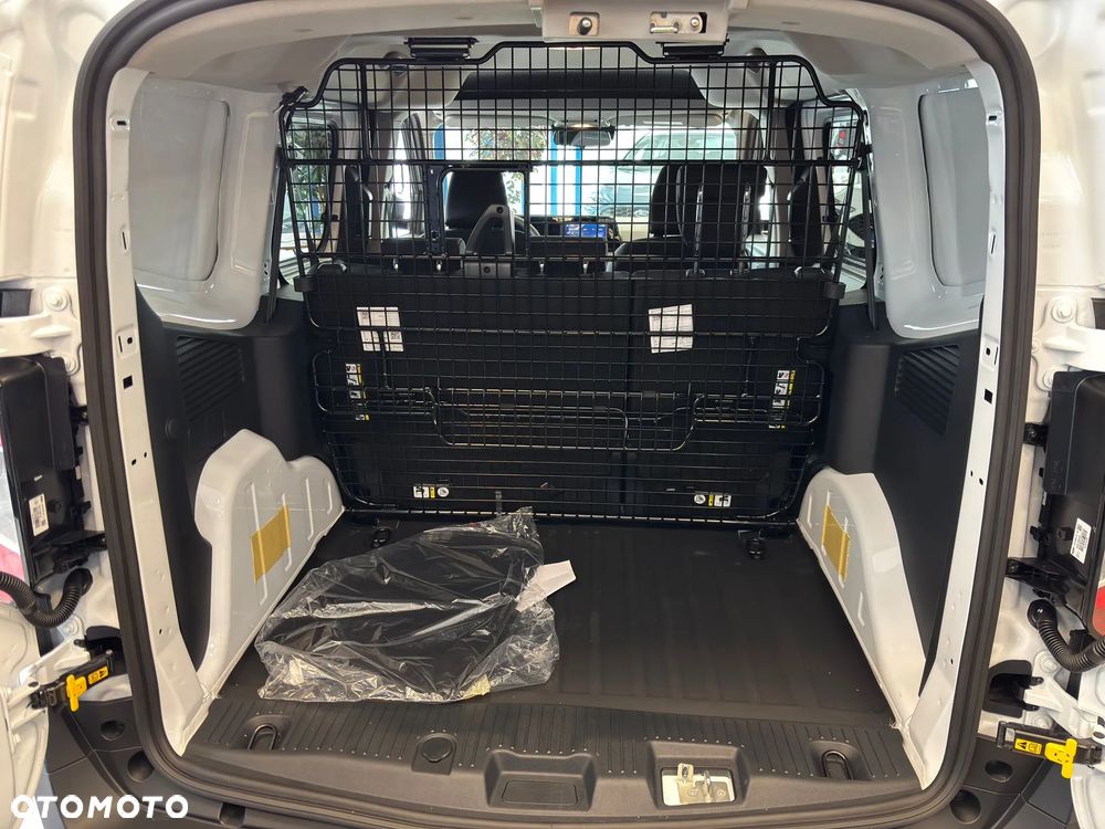 Ford Courier - 6