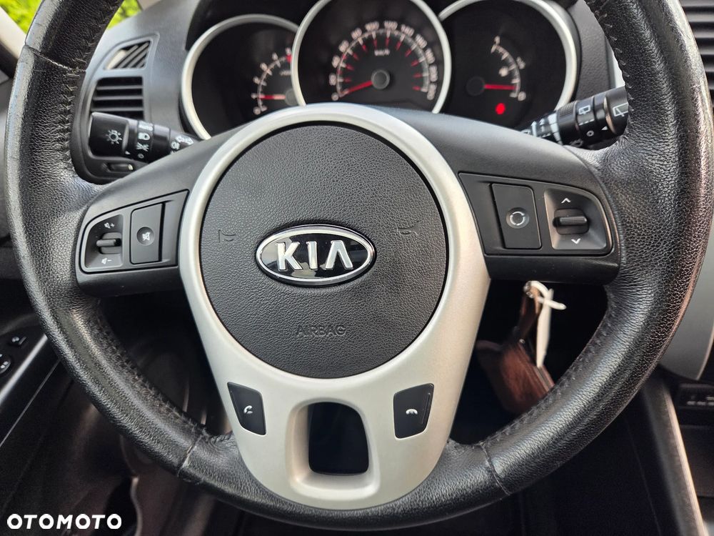 Kia Venga 1.6 CRDi 128 Edition 7 - 15