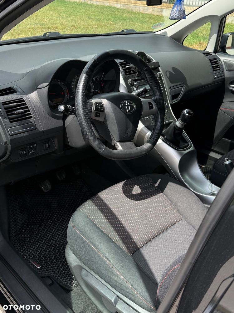 Toyota Auris 2.0 D-4D - 7
