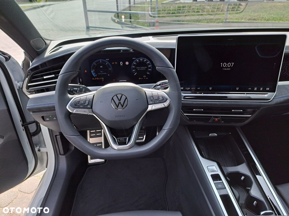 Volkswagen Passat - 23