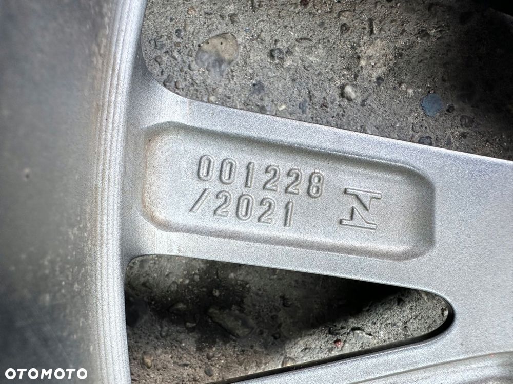 felga aluminiowa lexus oe nx 2022 7.5" x 20" 5x114.3 et 35 - 8