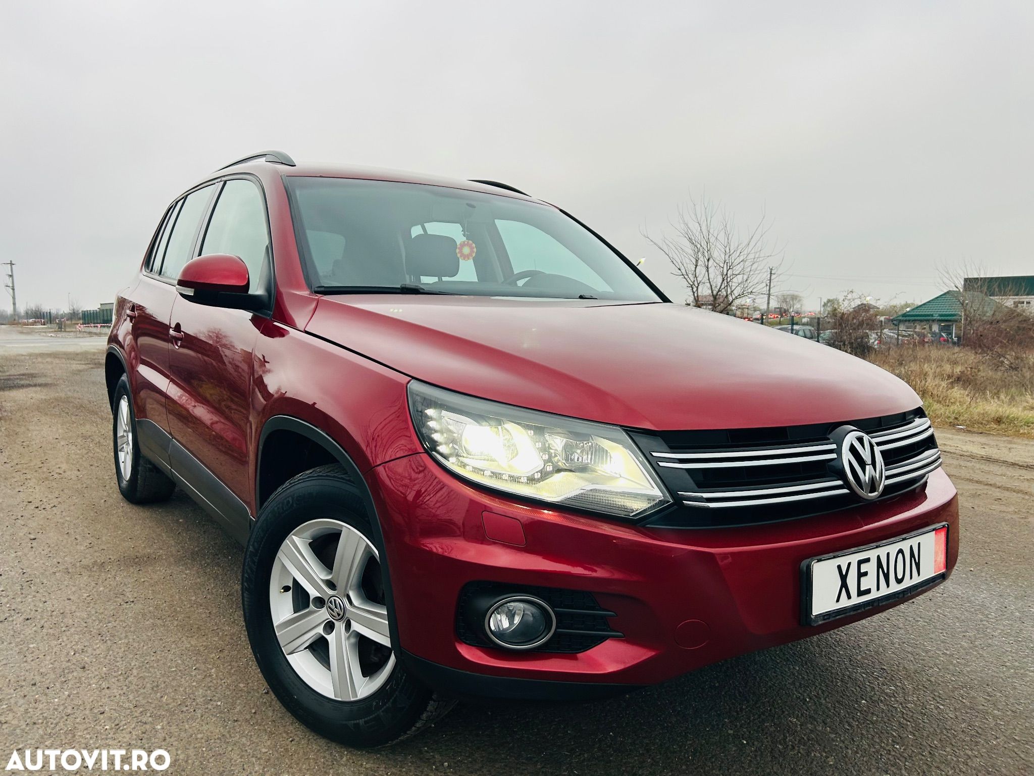 Volkswagen Tiguan 2.0 TDI 4Motion Track & Field - 1