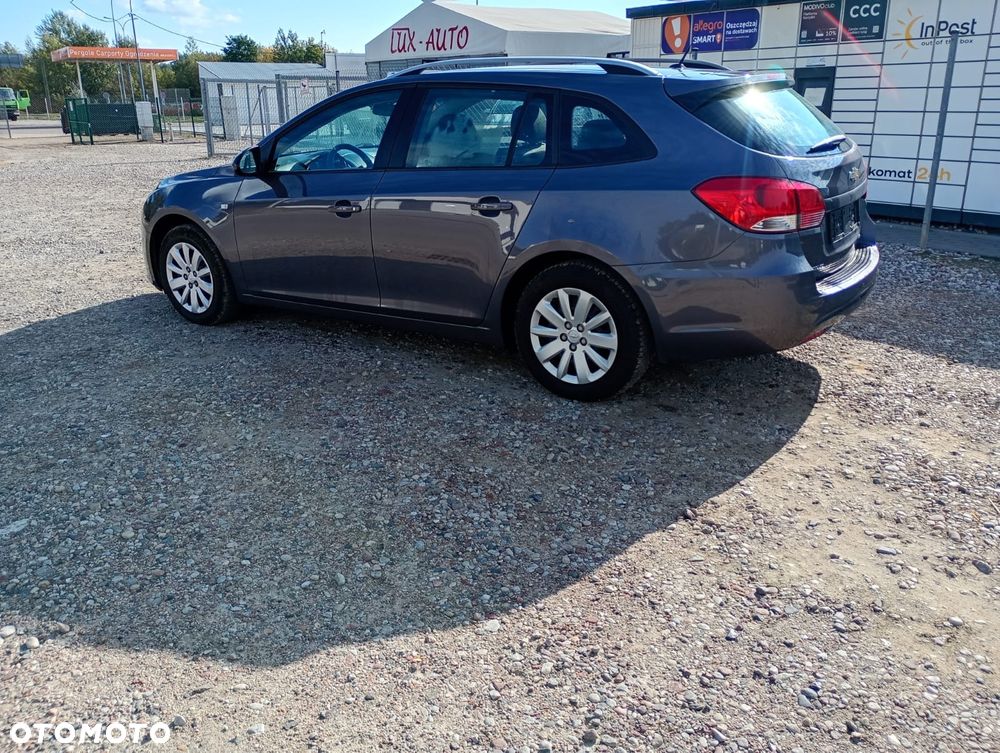 Chevrolet Cruze 1.6 LS - 3