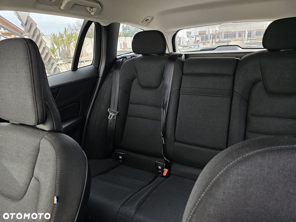 Volvo V60 D3 Momentum - 23