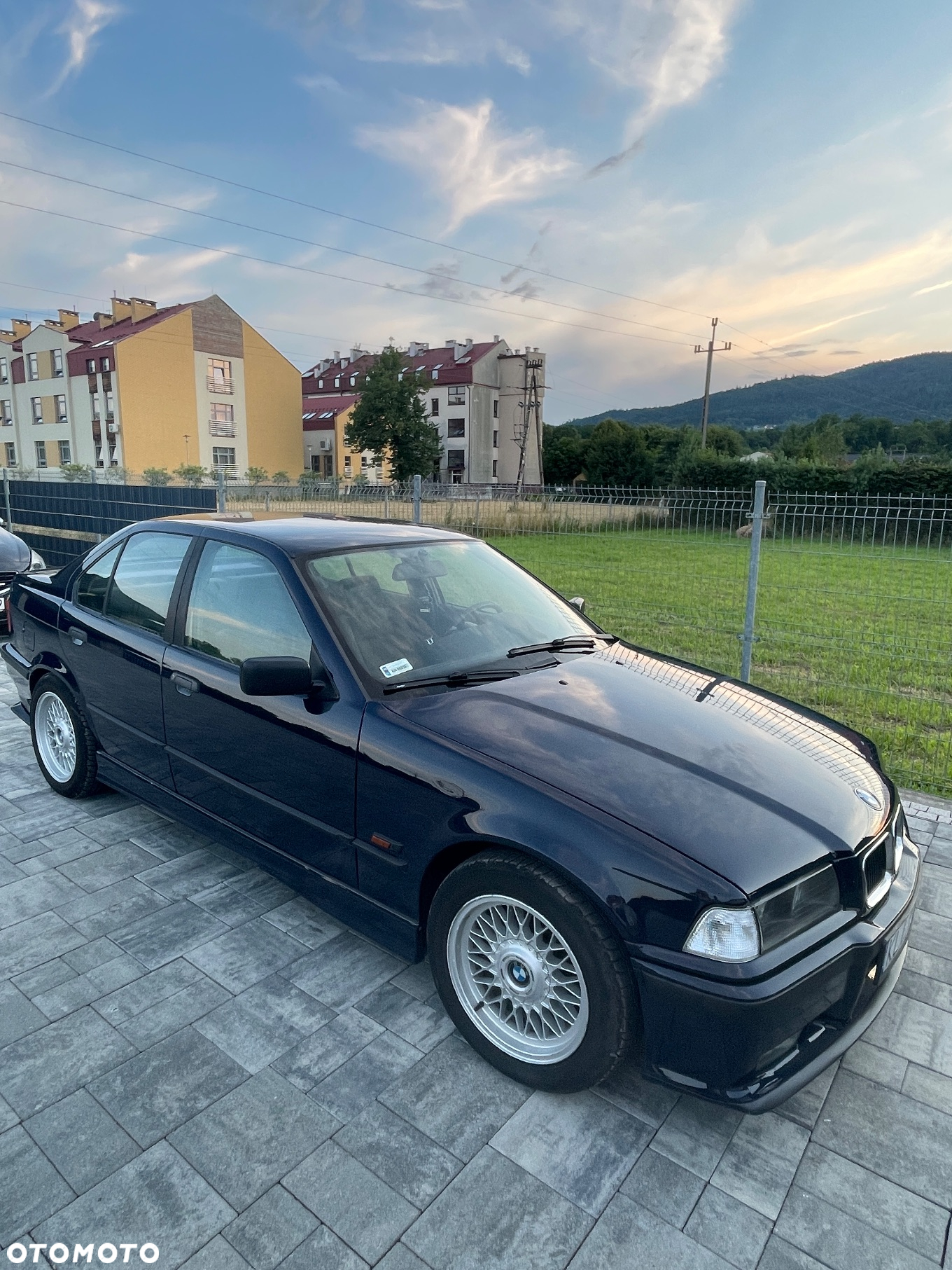 BMW Seria 3 318i - 2