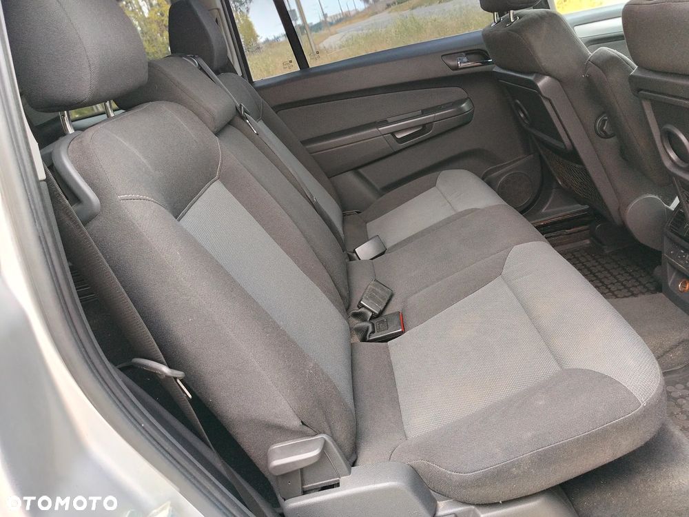 Opel Zafira 1.6 Enjoy - 8