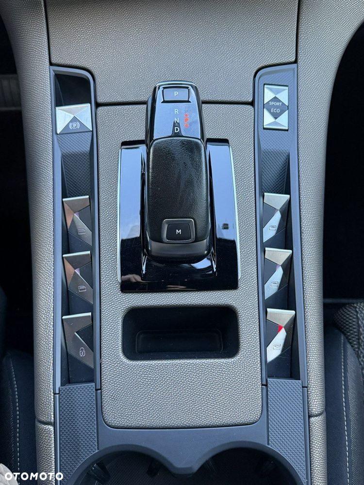 DS Automobiles DS 7 Crossback 1.6 PureTech Grand Chic - 23