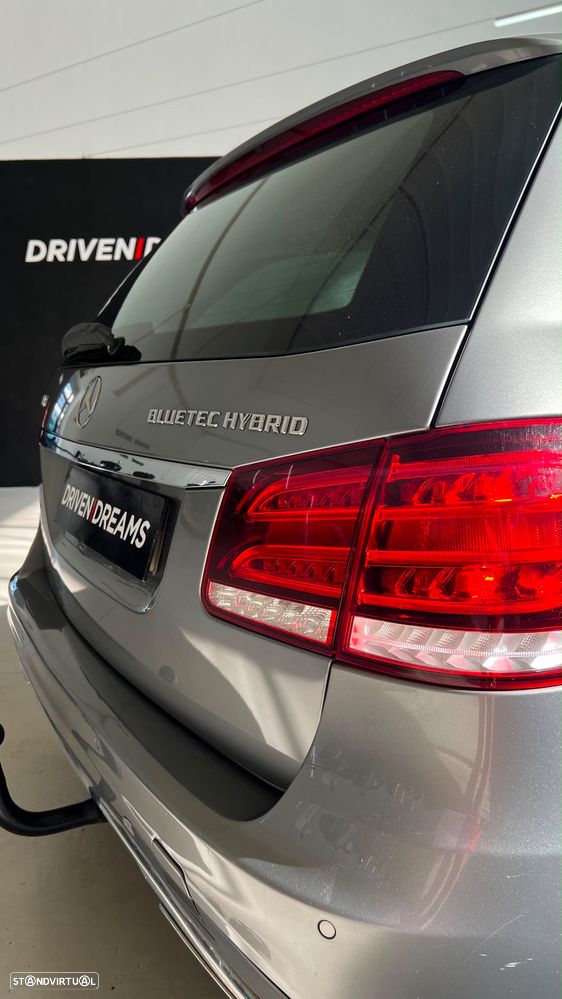 Mercedes-Benz E 300 Bluetec Hybrid Avantgarde - 32
