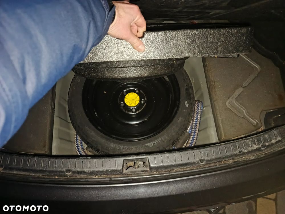 Toyota Avensis 2.0 D-4D Premium - 13