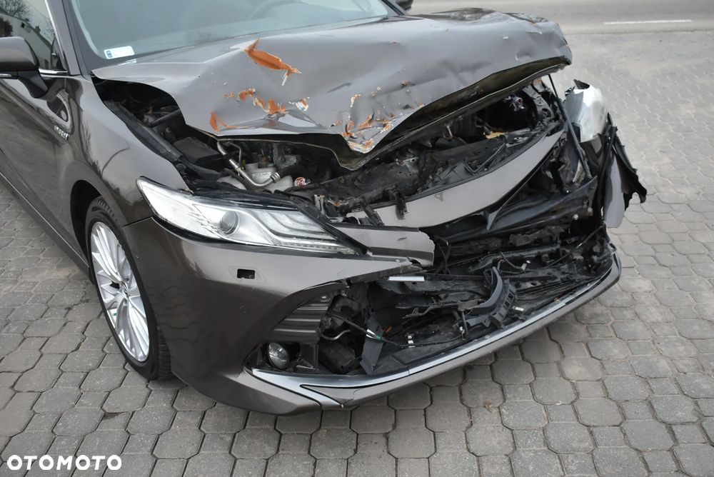 Toyota Camry 2.5 Hybrid Executive CVT - 6