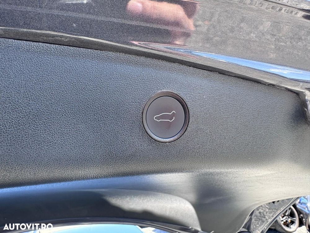 Tesla Model 3 Long Range AWD Premium - 37